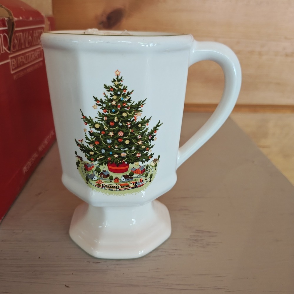 Set of 4 Pfaltzgraff Christmas Tree Heritage Footed Pedestal Mugs 12294 H2 - Picture 5 of 7